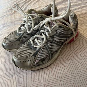 Champion running shoes women’s 7.5 7 1/2